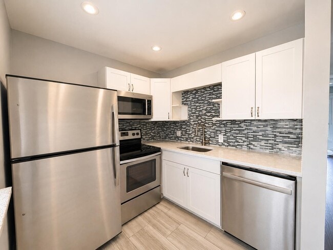 Photo - 119 Sussex F Unit 119