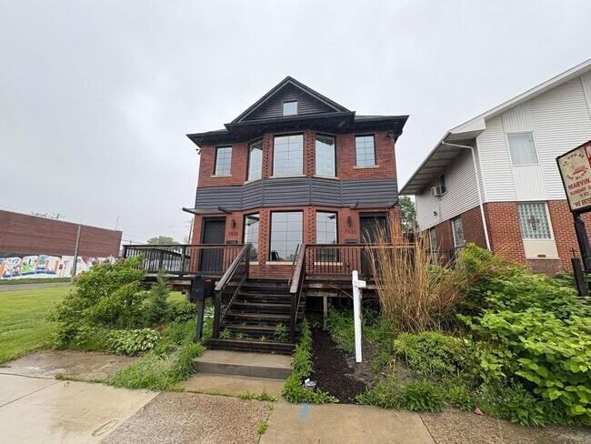 Building Photo - 7436 Oakland Ave Unit Lower