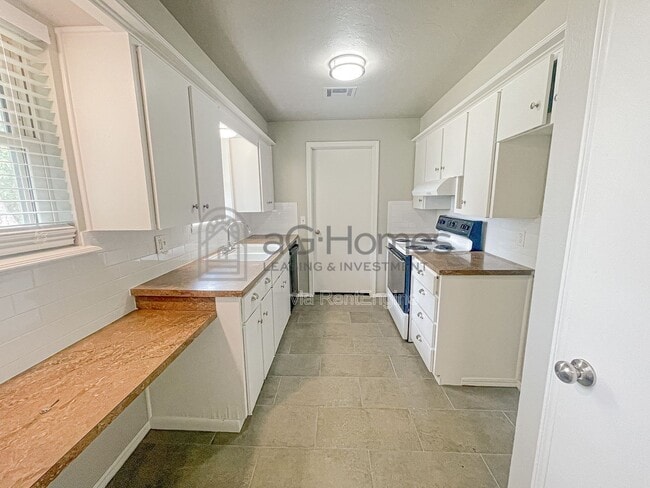 Photo - 3012 Neighbors Ln