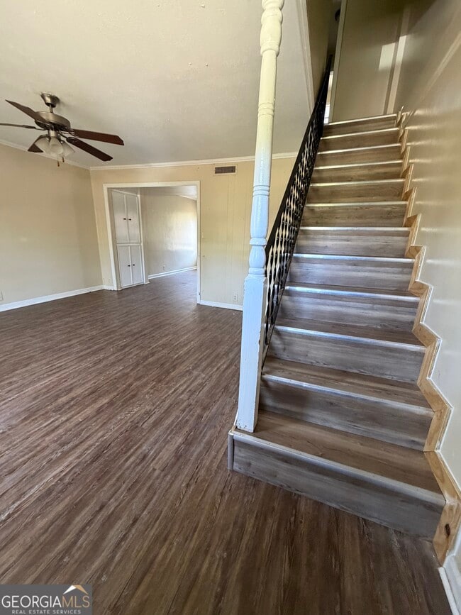 Photo - 1006 5th Ave