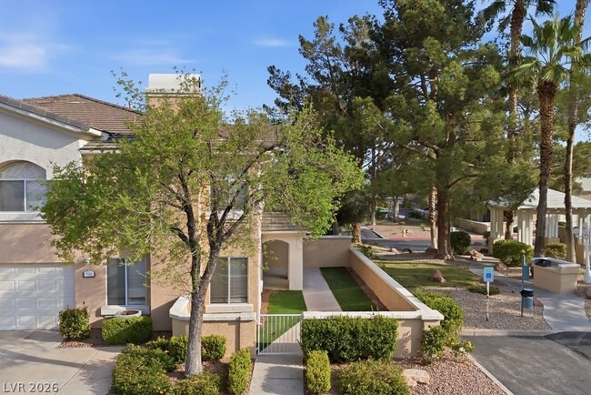 Photo - 910 Elegant Coral Ave