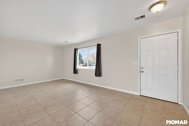 Photo - 4448 Lake Mead Dr