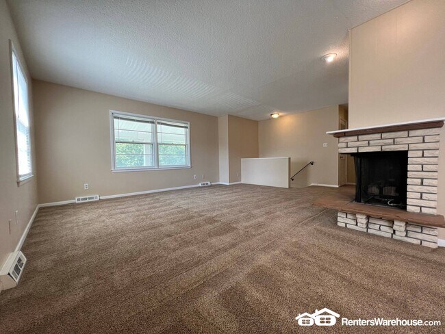 Photo - 2501 Rocklyn Dr