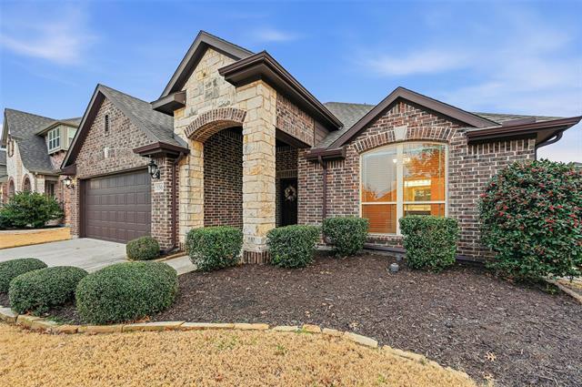 Photo - 556 Avery Pt