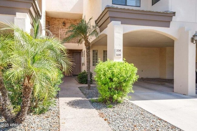 Building Photo - 3235 E Camelback Rd Unit 106 Rental