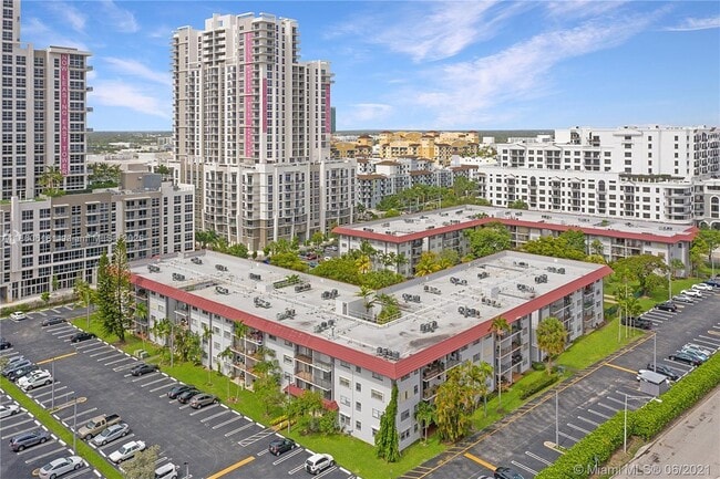 Building Photo - 8101 SW 72nd Ave Unit 311 Rental