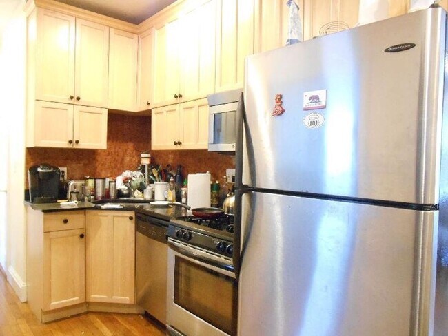 Photo - No Brokers Fee, Central BU Location! Walk to School, Central Campus. Central Heat/AC, Laundry on ...