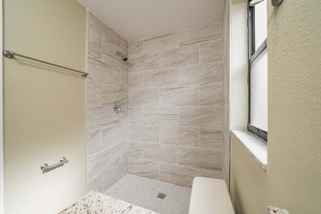 Photo - 1448 Marigold Dr