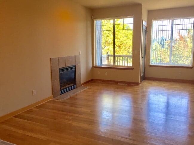 Photo - 3 bedroom in Seattle WA 98115 Unit B