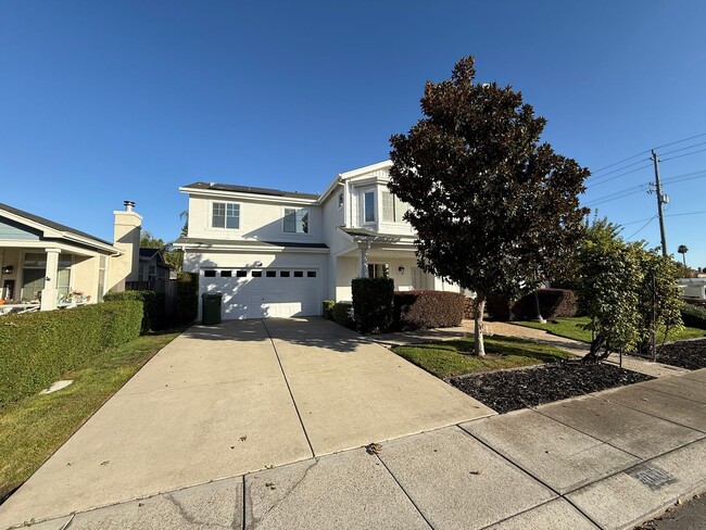 Photo - Large two story in Rose Hollow neighborhoo...