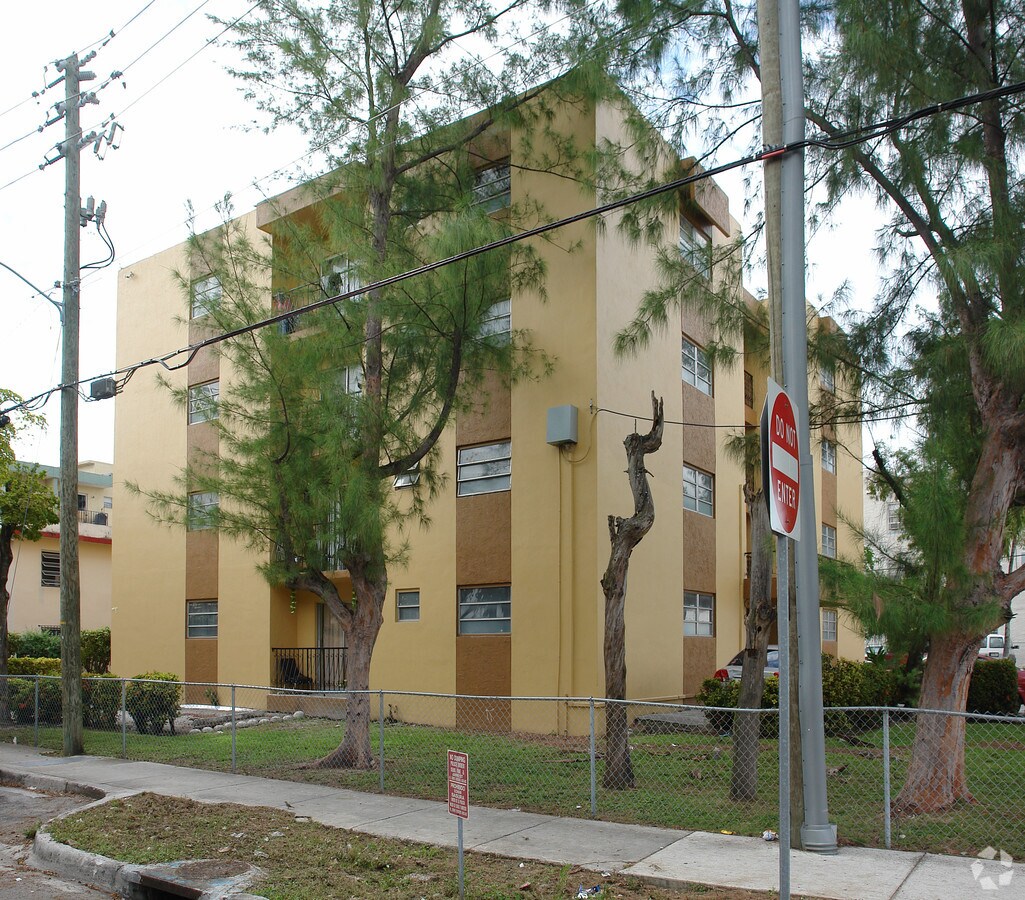 409 SW 8th Ave - 409 SW 8th Ave