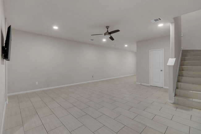 Photo - 110 Turner St