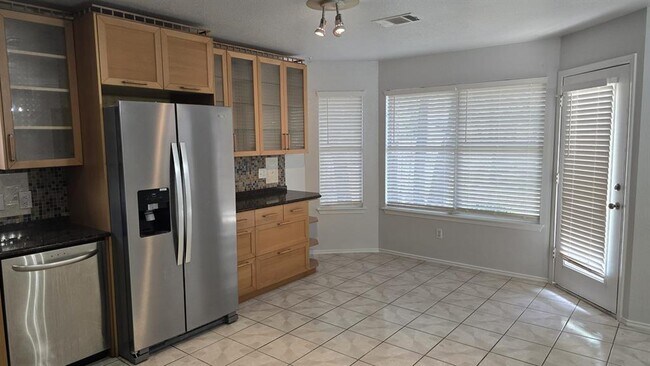 Photo - 7704 Earp Way