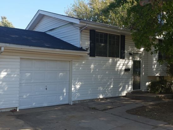 Photo - 1623 Denison Dr