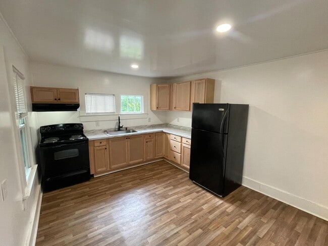 Photo - 246 S Hill St