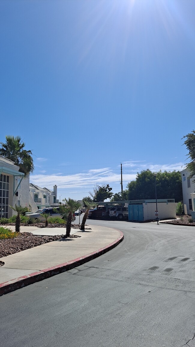 Building Photo - 7100 Pirates Cove Rd Unit CONDO FOR RENT