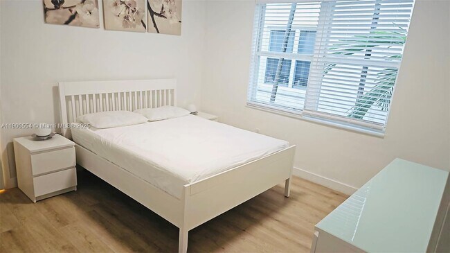 Photo - 1550 Drexel Ave Unidad 207