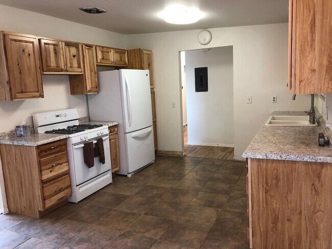 Photo - 2305 S 1700 E