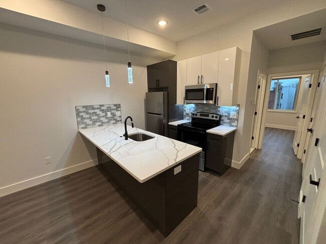 Photo - 713 N 42nd St