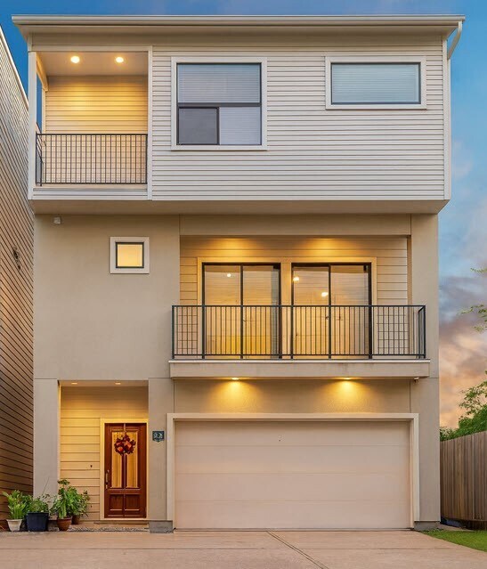 Photo - 808 Paige St