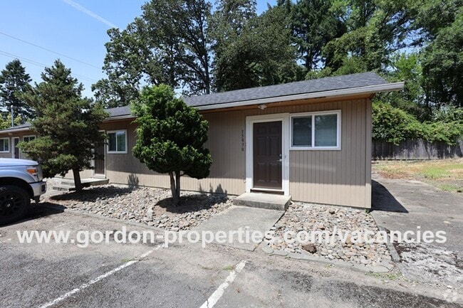 Building Photo - SE Arista Dr - Single level 1 bedroom apar... Unit 15030 Rental