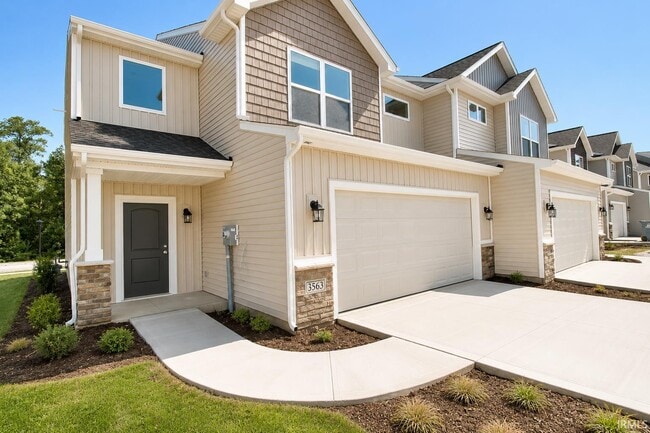 Photo - 3563 Canal Square Dr