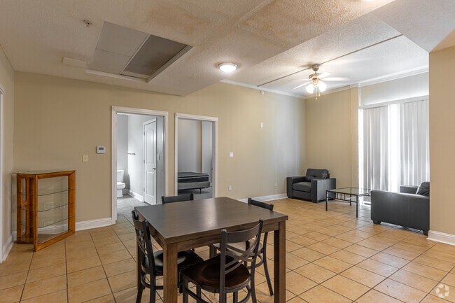 2BR< 2BA - 1,350SF - Dining Room