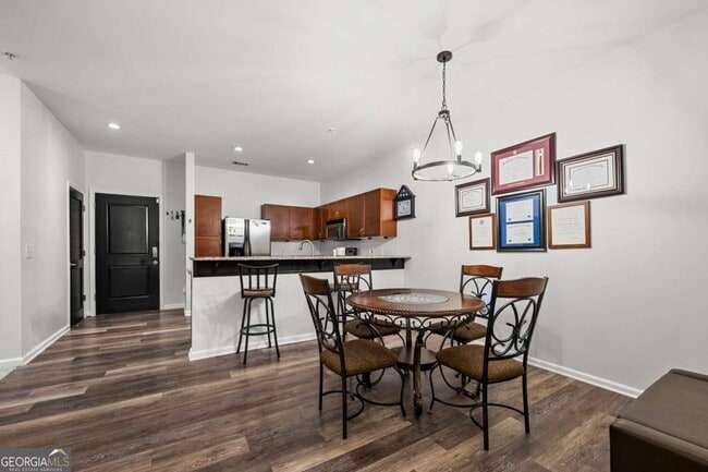 Photo - 870 Mayson Turner Rd NW Unidad 1111