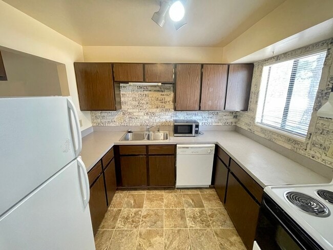 Photo - Beautiful Two-story, 3 Bed, 1.5 Bath Condo 1/2 Mile from CSU!