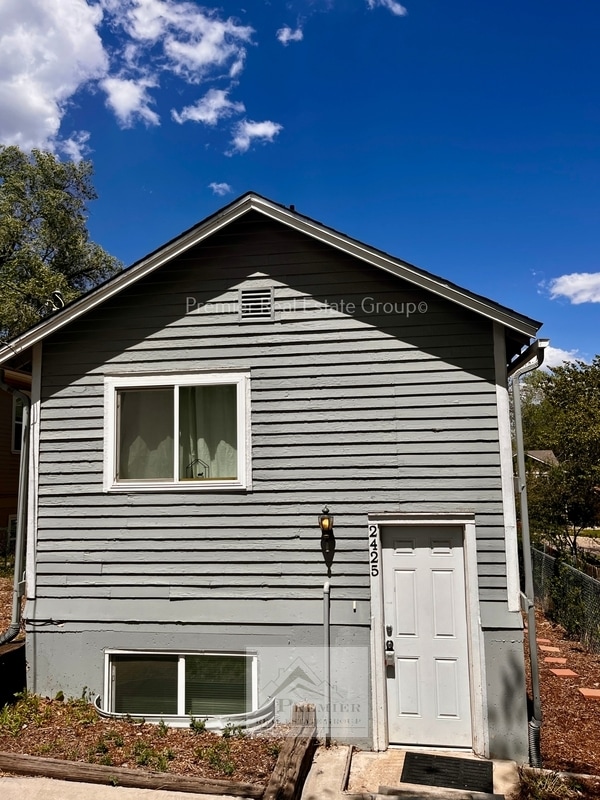Photo - 2425 W Platte Ave Apartment