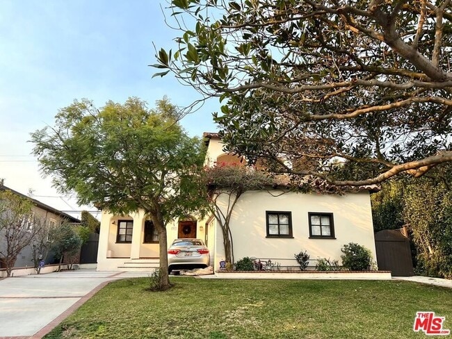 Photo - 7917 Westlawn Ave