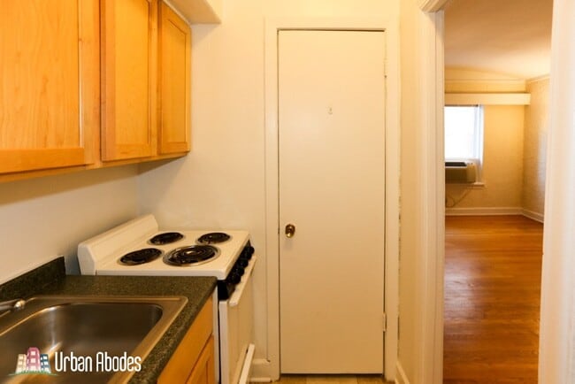 Photo - 539 W Arlington Pl Unit J09W