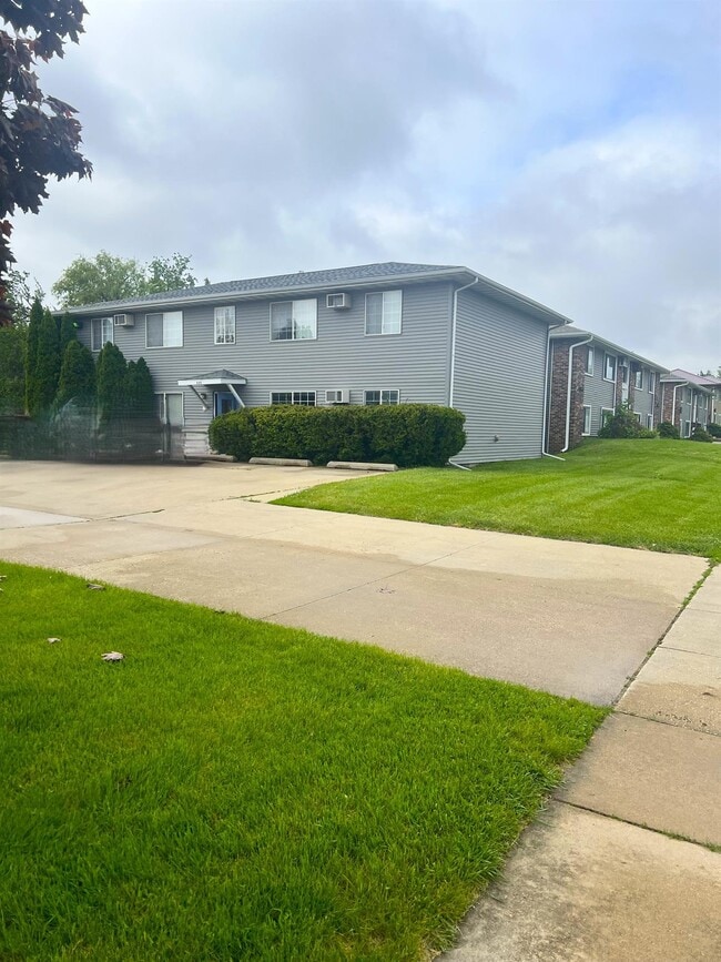 Building Photo - 840 Terry Ave Unit 3