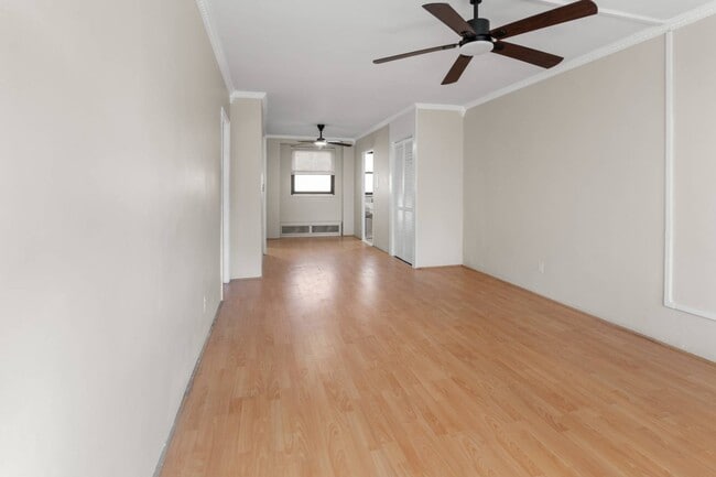 Photo - 61-15 98th St Unidad 3M