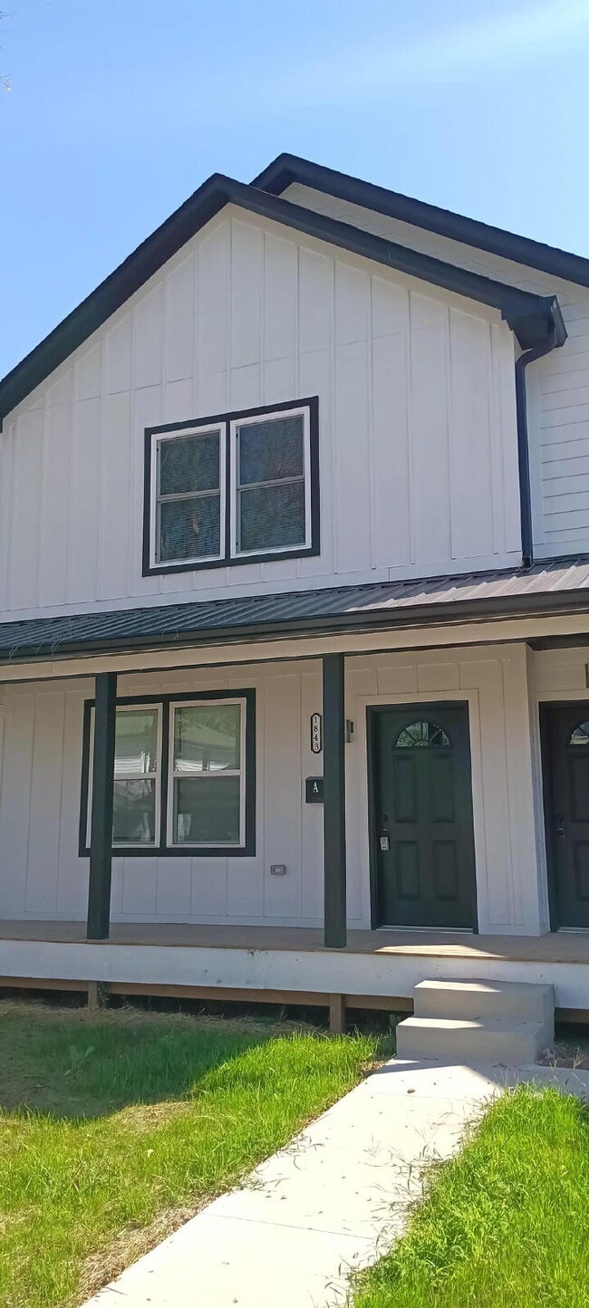 Building Photo - 1843 N Dexter St Unit A