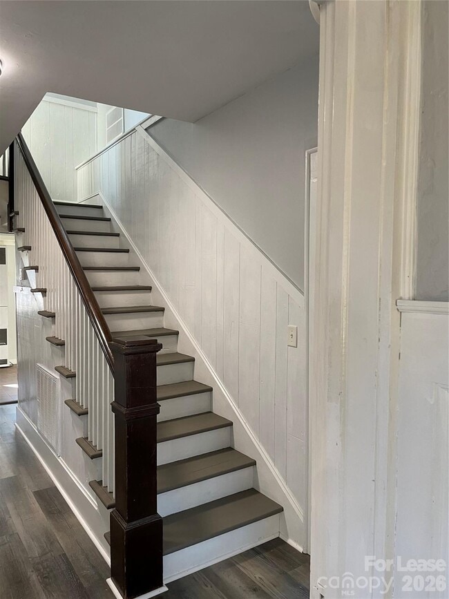 Photo - 409 N Main St