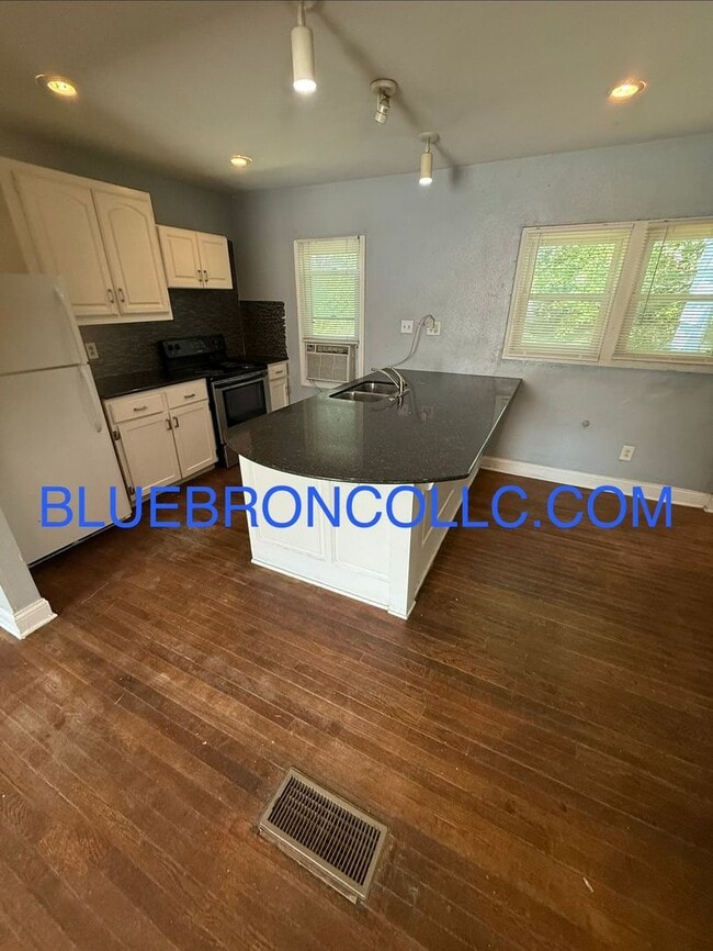 Photo - Charming house with nice updates and Granite countertops