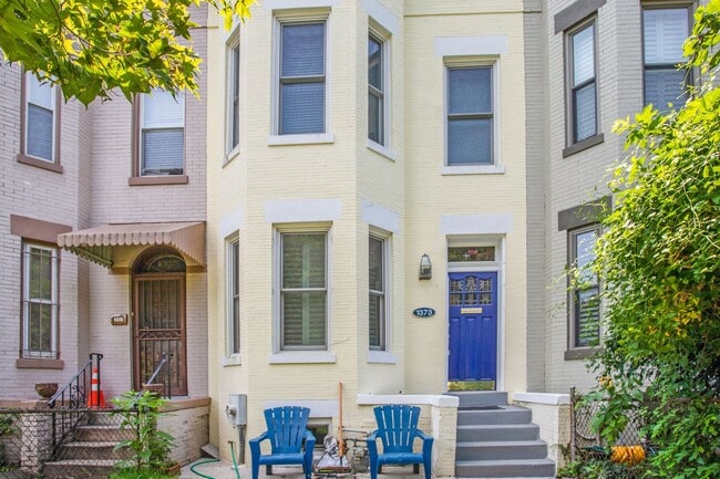 Photo - Charming Capitol Hill House| Don't miss the 3D-TOUR!