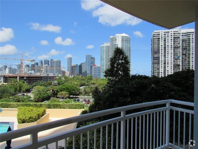 Building Photo - 2475 Brickell Ave Unit 703 Rental