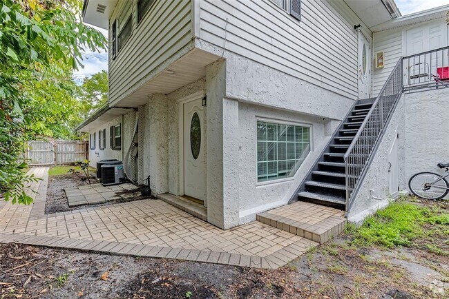 Building Photo - 1309 Lakeview Rd Rental