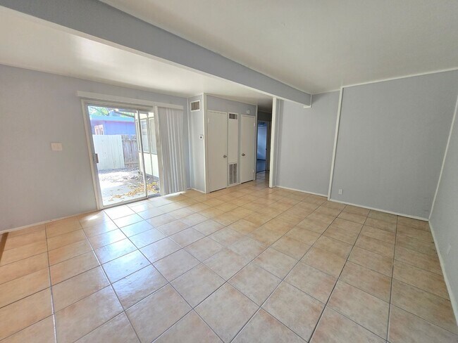 709 Adeline Pl