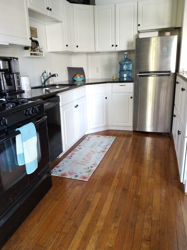 new dishwasher - 212 Emanuel Cleaver II Blvd Unit KC Plaza