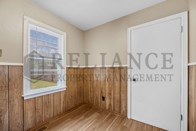 Photo - 1632 S Edwards St House