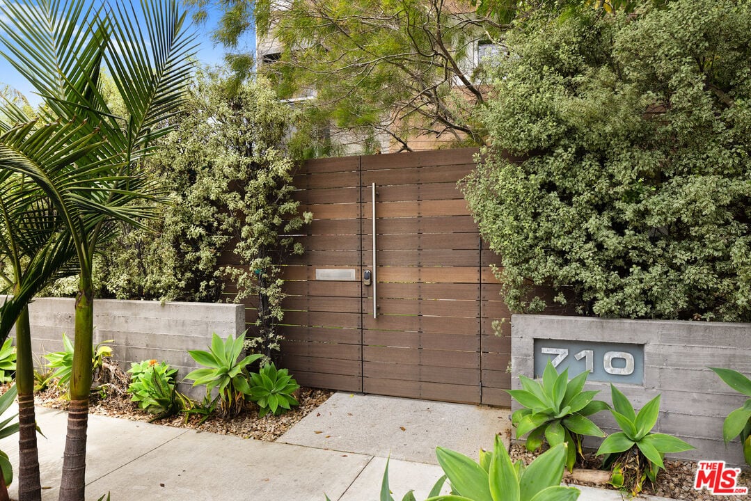 Photo - 710 Milwood Ave