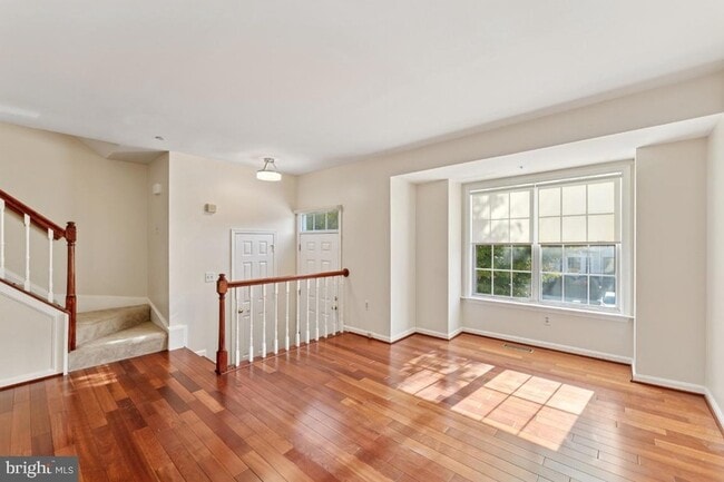 Photo - 127 College Station Dr