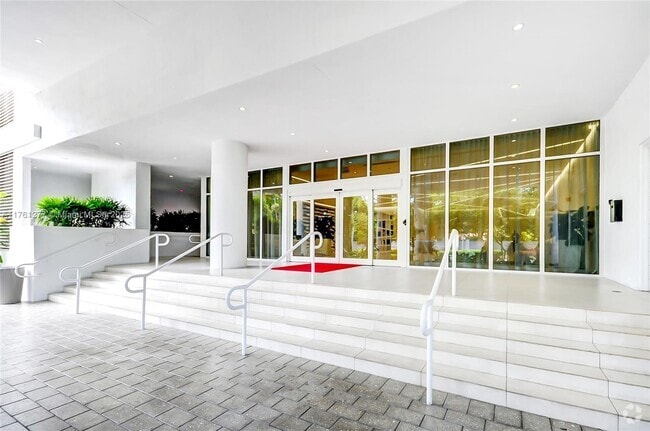 Building Photo - 4250 Biscayne Blvd Unit 918 Rental