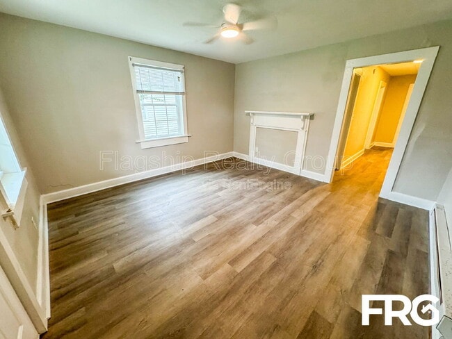 Photo - 804 Bancroft Ave