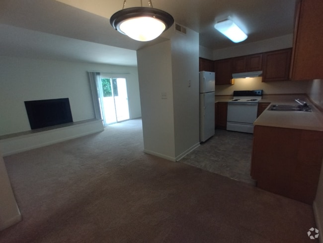 Building Photo - 600 Reusens Rd Rental