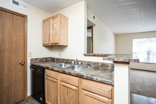 2BR, 1BA - 850 SF - Lehman Village