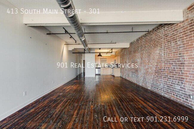 Photo - 413 S Main St